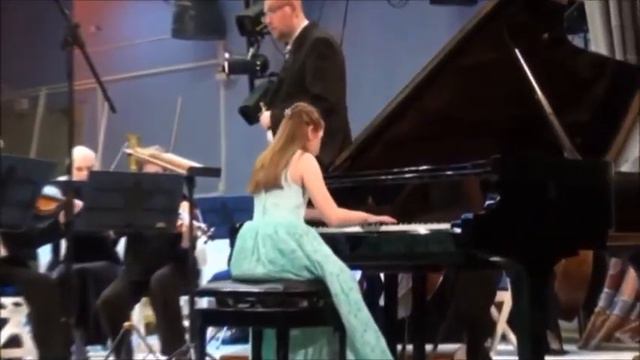 Злата Звягинцева Beethoven Piano Concerto No. 2 in B-dur Op. 19, р. III смотреть онлайн