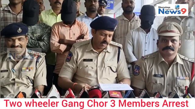 #Sultan Bazar Police #Nabbed Auto MobileLifter (Two wheeler) #Gang.To-day i.e. on 27-2-2024 morning смотреть онлайн