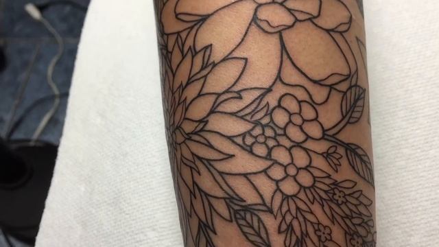 Tattoo Bam Bam Miami Flower sleeve outline 1st Session смотреть онлайн