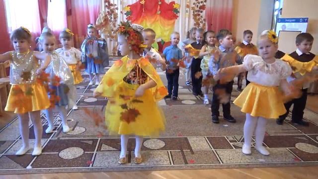 Общий танец "Осень - прыг, скок" в детском саду (ср.гр.4-5 лет) смотреть онлайн