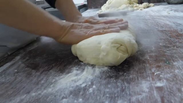 미국에서 도넛 경력 30년! 반죽의 마술사가 만든? 역대급 미친퀄리티 수제도넛 / American Original donuts Master / Korean street food смотреть онлайн