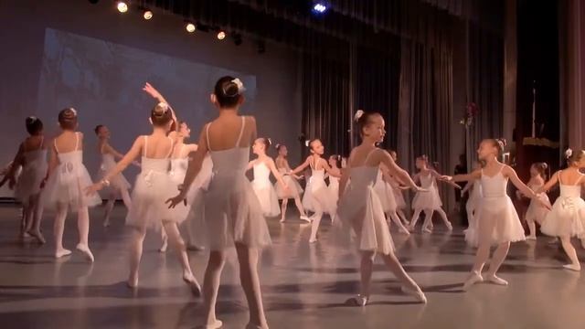 ПОЛОНЕЗ Выпускной, 3-А и 3-Б классы смотреть онлайн