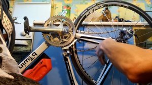 Как снять замок цепи велосипеда плоскогубцами.