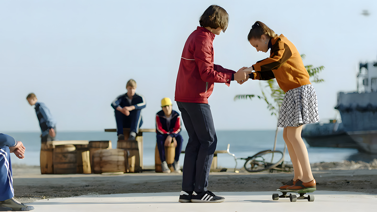 Асфальтовое солнце 2022 Ккогда сваливается сразу все: предательство, первая любовь, дружба, ссора смотреть онлайн