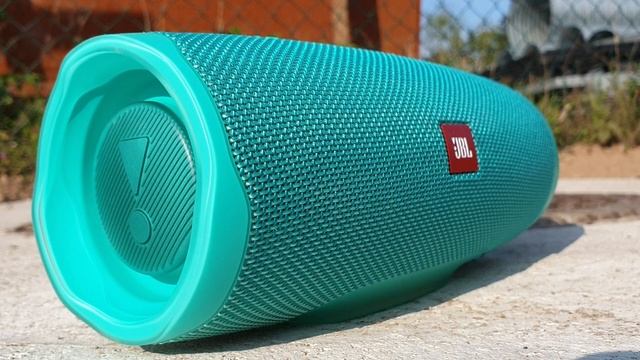 JBL Charge 4 BASS TEST!!! [100% Volume] смотреть онлайн