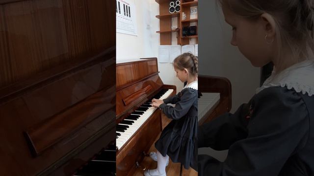А. Хачатурян "Сегодня запрещено гулять" смотреть онлайн