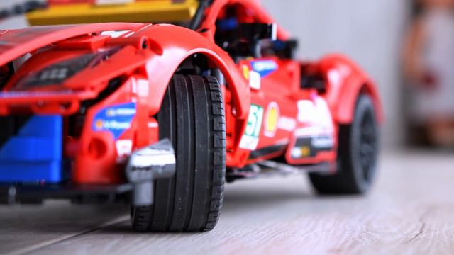 Ferrari 488 | Lego | Моторизованная версия смотреть онлайн