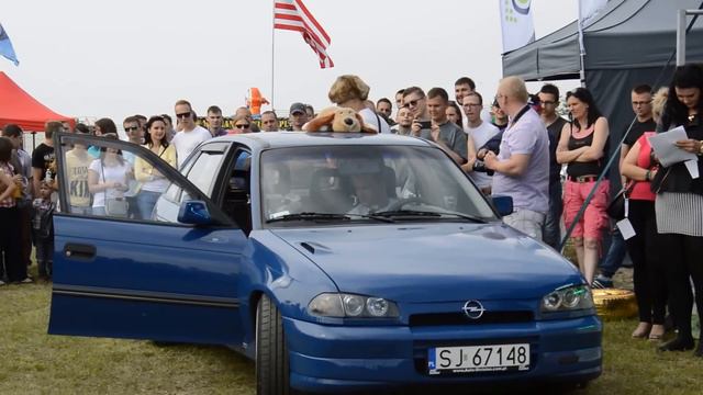 Opel Astra GSI 4 Moto Jura смотреть онлайн