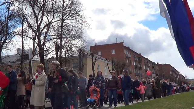 День Победы. Шествие в Сланцах. 9.05.2017 смотреть онлайн