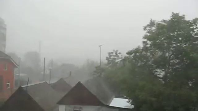 Шквал, ливень в Днепропетровске смотреть онлайн