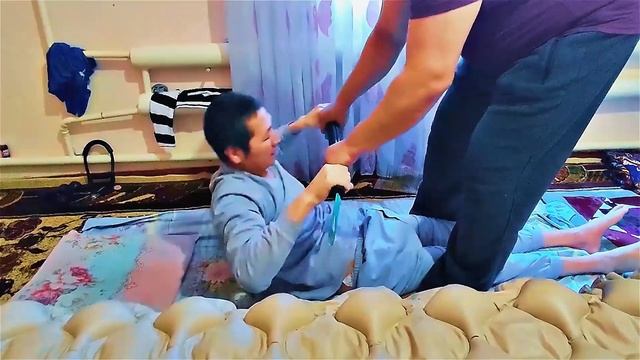 Как лечить инвалидов|Как поставить человека на ноги смотреть онлайн