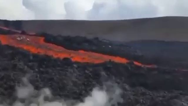 TEZKOR!!! VULQON OTILISHNI BOSHLADI!!! AHOLI EVAKUATSIYA QILINMOQDA!!!