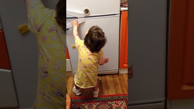 Алиса Селезнева хочет кушать смотреть онлайн