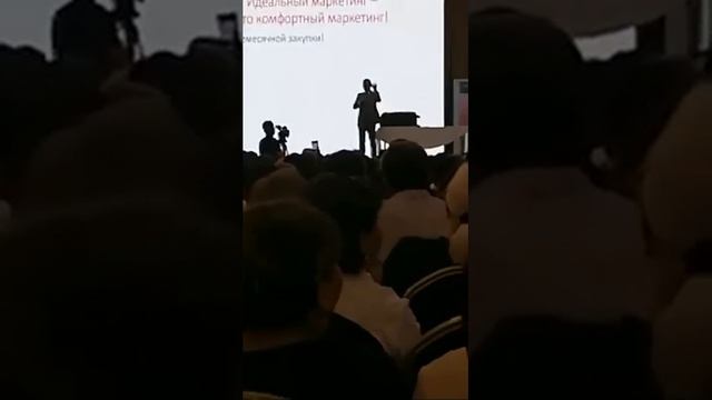 Ли Николай Николаевич основатель  компании BEVERLee Club