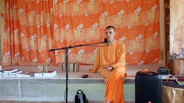 «Бхагавад-гита» - литературное воплощение Бога. Вальмики дас смотреть онлайн