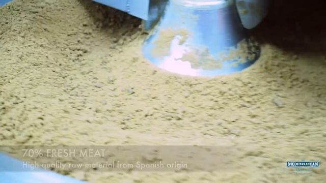 Как изготавливаются лакомства для собак Serrano из испанского хамона от компании Mediterranean смотреть онлайн
