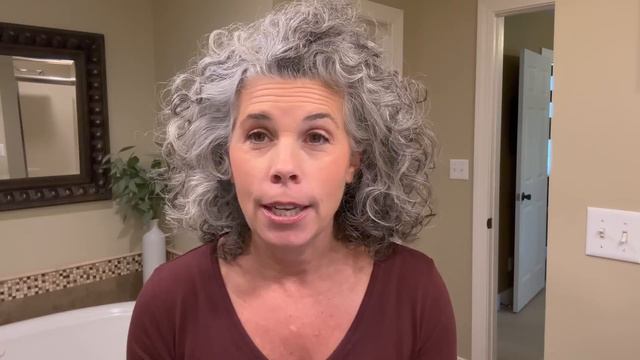 On the Struggle Bus with my CURLY GREY HAIR | Frizz, Corkscrew Curls, Grey Pattern смотреть онлайн