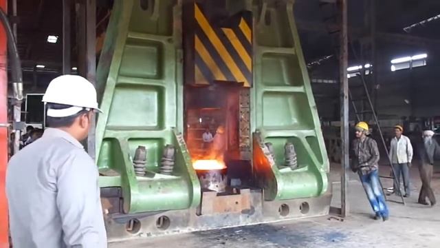 Электро-гидравлический кузнечный штамповочный молот с массой падающий частей 10 тонн