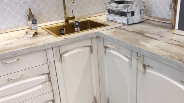 Выбор кухни. Большой Обзор кухонных гарнитуров. Новинки и просто красивые кухни в Леруа Мерлен 2021 смотреть онлайн