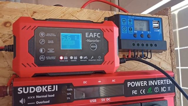 Сонячна панель+акум 62Аг. Хто бреше по напрузі контроллер чи інвертор?