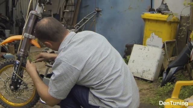 Снятие мотора питбайка  YX-1  180cc