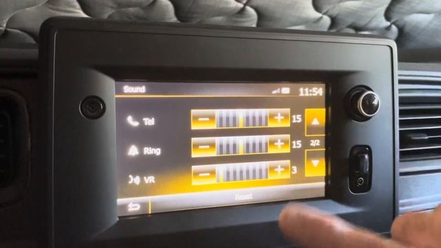 Navigation VOLUME adjustment | Renault MediaNav | 2021 Renault Master/Windsor Daintree смотреть онлайн