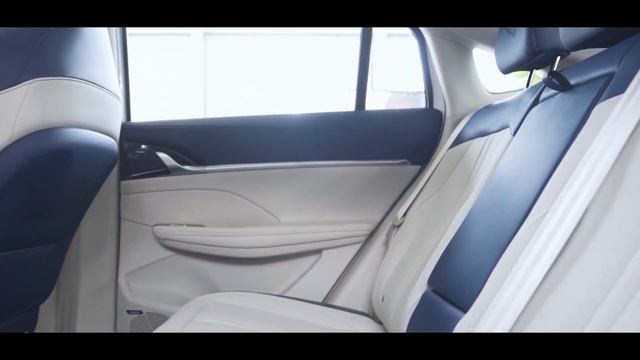 SAIC ROEWE WHALE Showroon View смотреть онлайн