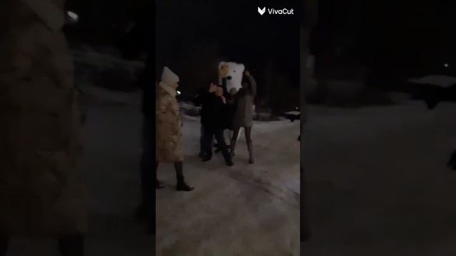 а он такой романтик у нас, было очень мило смотреть онлайн