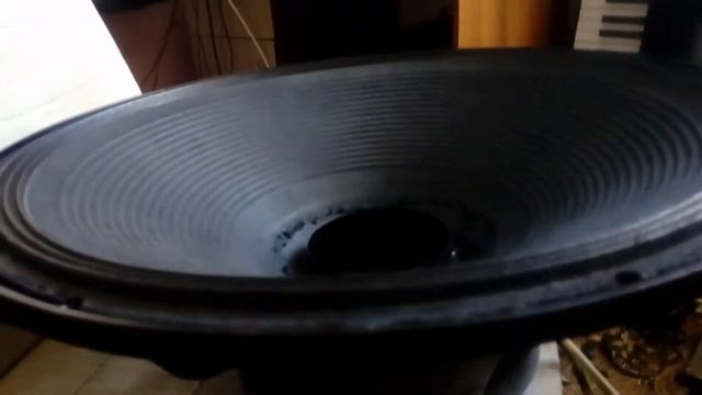 Ремонт 18 дюймового динамика ES SUB 18 PORT SERIES (Слайд шоу с элементами видео) смотреть онлайн