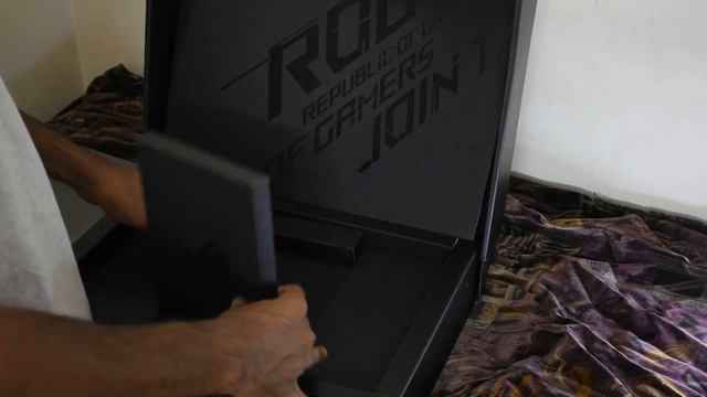 UNBOXING the GOD OF GAMING laptop {Asus ROG Zephyrus G Ryzen 7 Quad Core 3750H } смотреть онлайн