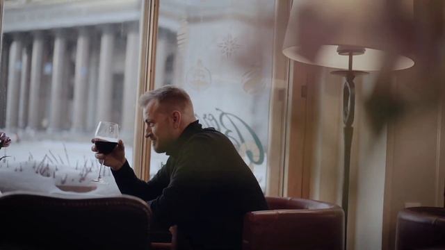 Алексей Петрухин/Смеется в бокале мерло/Евгений Соя смотреть онлайн