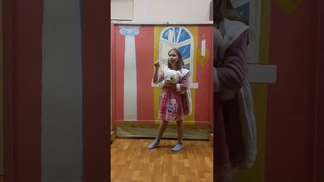 Театральная студия Шаг. Николетта Рудник. "Привидений не бывает" (Е.Евсеева) смотреть онлайн