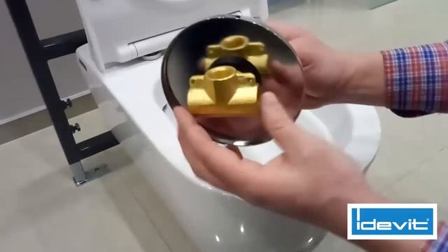 Видео объясняет устройство функции биде в унитазах компании Idevit смотреть онлайн