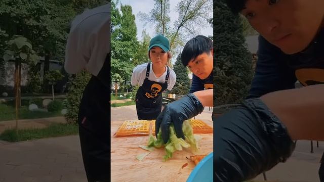 Путь Кекеев-сэндвич с бельгийскими вафли #food #kyrgyzstan #мясотолькомясо #казахстан #путь