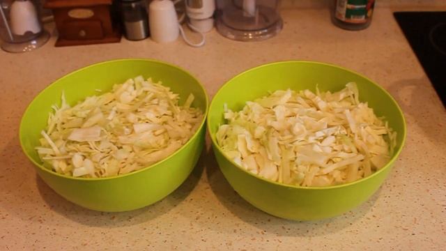 Салат Колслоу Koleslaw, полезный салат и прекрасный гарнир к мясу смотреть онлайн