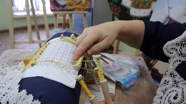 Плетение на коклюшках. Урок 5. Элемент насновка. смотреть онлайн