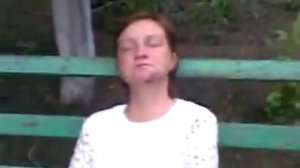 Пьяная женщина!показала машонку