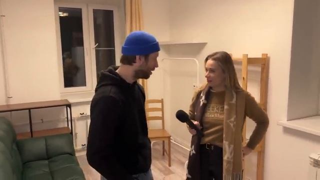 ?РЕМОНТ на 27 м² в ДОРЕВОЛЮЦИОННОМ доме | Нашли ДЕШЕВУЮ и НЕУБИТУЮ квартиру в старом фонде Питера смотреть онлайн