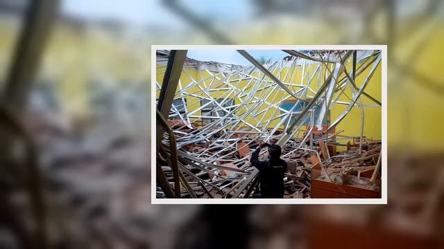 Strong Earthquake in Java KiIIs 6; No Tsunami Warning in Indonesia смотреть онлайн
