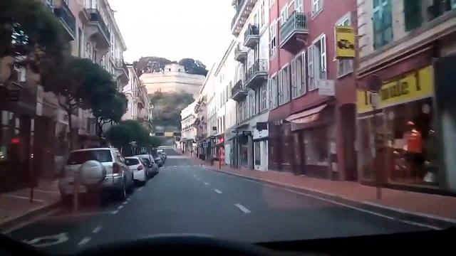Monaco Test drive with Twizy -100 km смотреть онлайн
