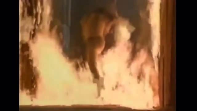 1997 The Marines 'Labyrinth' Commercial смотреть онлайн