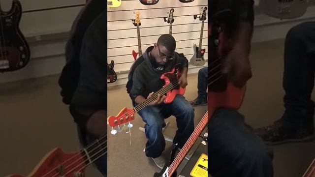 Tha Mad Scientist - Fender Jazz Bass 60's Relic Test смотреть онлайн