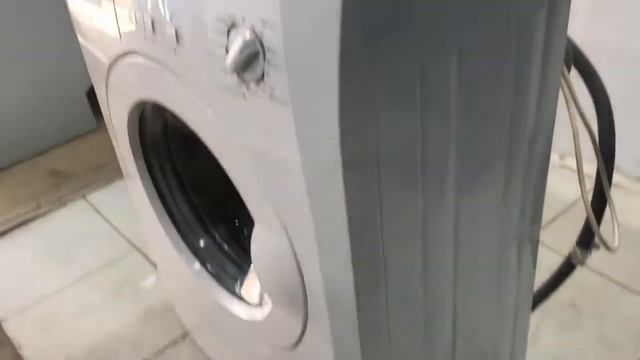 Стиральная машина Zanussi ZWS1101 смотреть онлайн