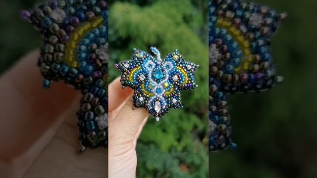 брошь из кристаллов и бисера. Чёрный клен смотреть онлайн