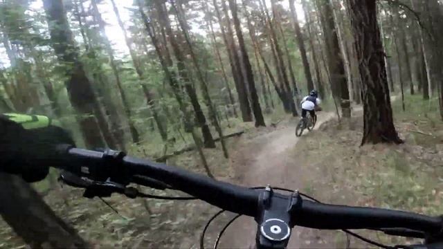 Открытие сезона 2023 в байк парке Егоза. Наконец меня поснимали со спины. смотреть онлайн