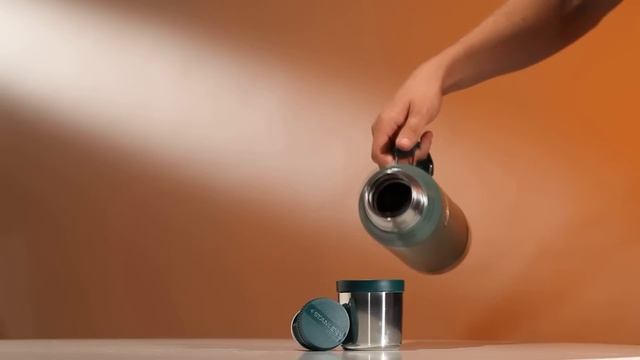 Stanley Легендарный классический термос с ручкой (1 л)