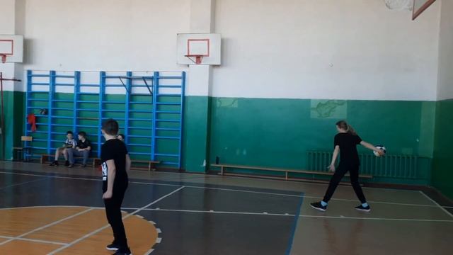 Пионербол: Родители - Дети. 5б (01.04.2023) смотреть онлайн