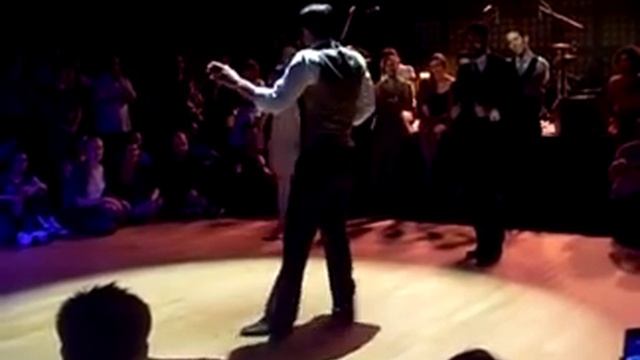 Ksenia Parkhatskaya dances the Charleston | Swing Dancing in Paris смотреть онлайн