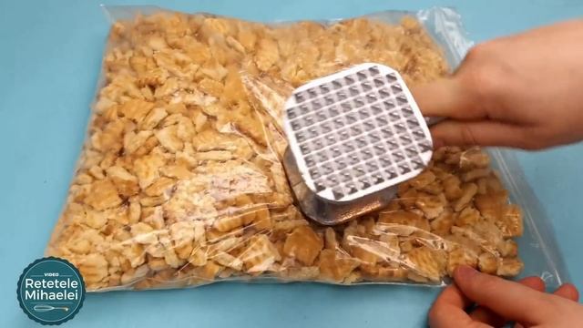 Tort De Biscuiti, Musuroi De Furnici!