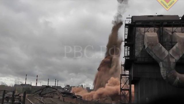 РВС Ч. 124 Труба дымовая №10 100м Мартеновский цех СеверСталь Череповец 2011.10.22 смотреть онлайн